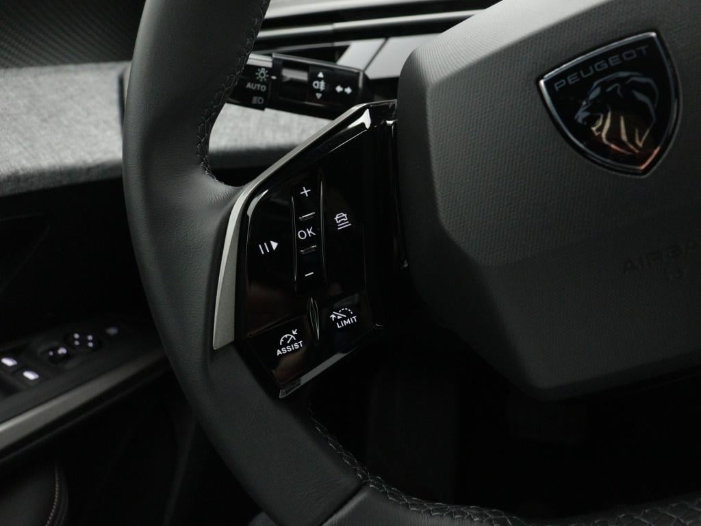 Peugeot 5008 hybrid 136pk automaat allure voorraad voordeel