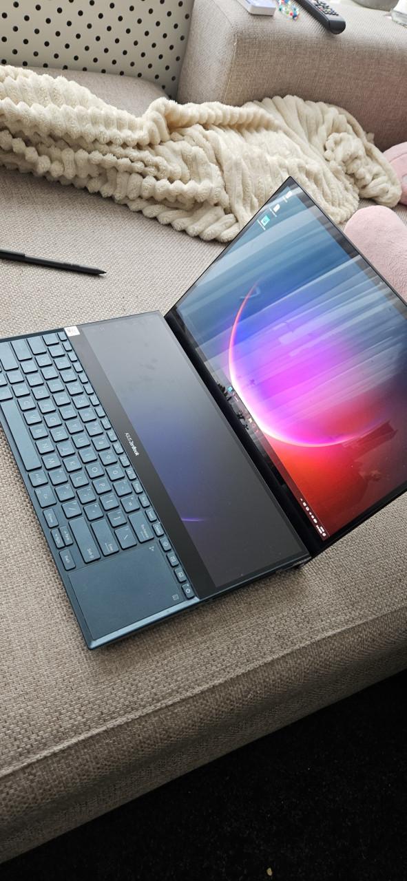 Asus zenbook pro duo UX581LV-H2018T