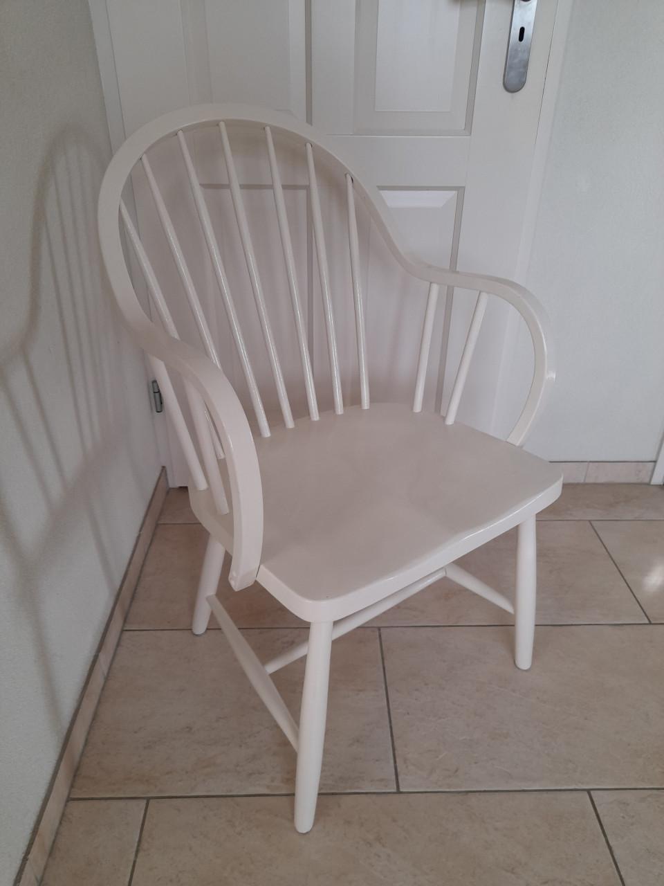 Leuke houten stoel (in goede staat)