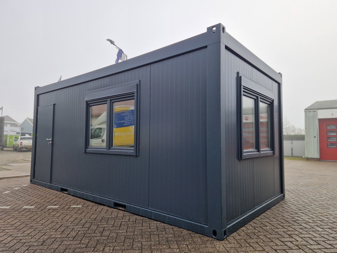 Nieuwe 6x3m kantoorunit / uitvoerderskeet met keuken en wc
