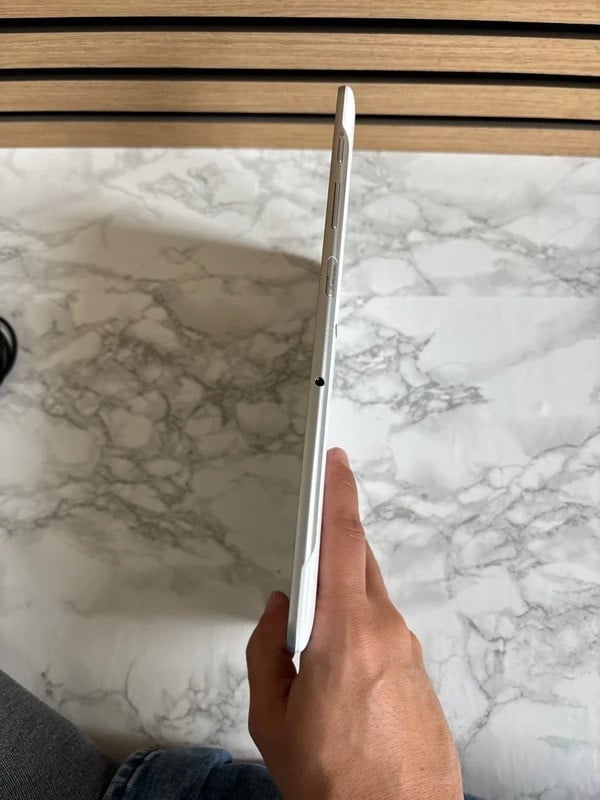Samsung Galaxy Tab 2 10.1 📱 Wit – Inclusief hoes & kabel