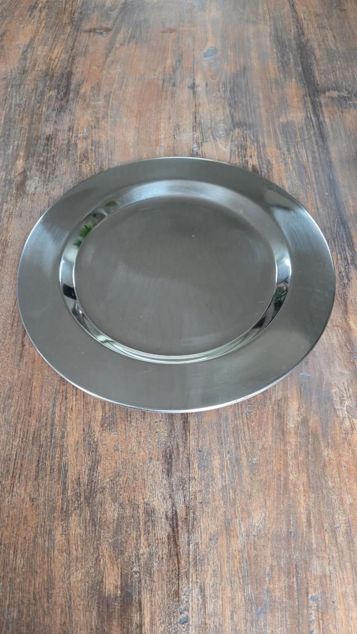 3 verschillende grote platte schalen