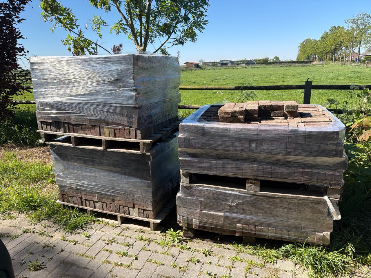 Bakstenen waalformaat 2300 stuks