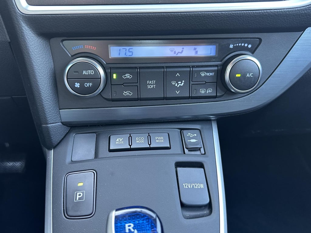Toyota Auris 1.8 hybrid dynamic