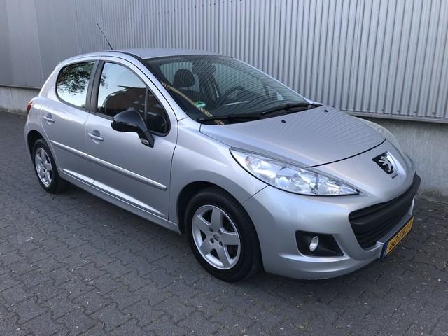 Peugeot 207 1.4 - v e r k o c h t