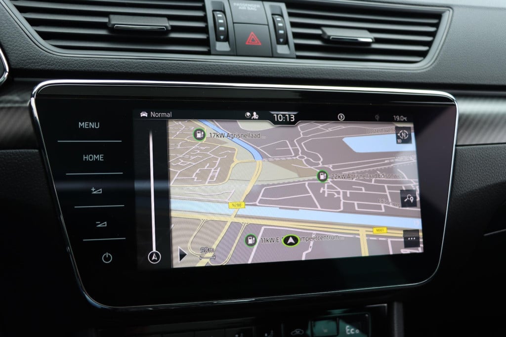 Skoda Superb combi 1.4 tsi iv sportline business 218pk dsg6