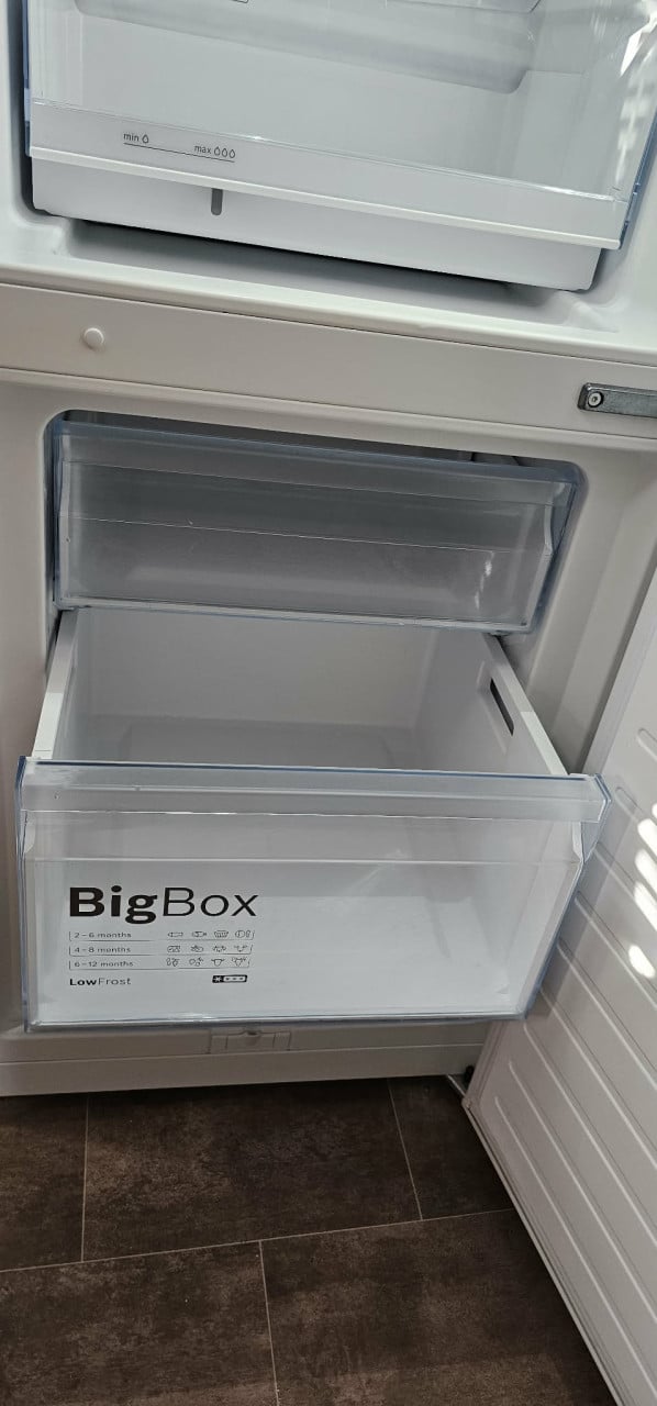 Keuken set koelkast en fornuis in prima staat