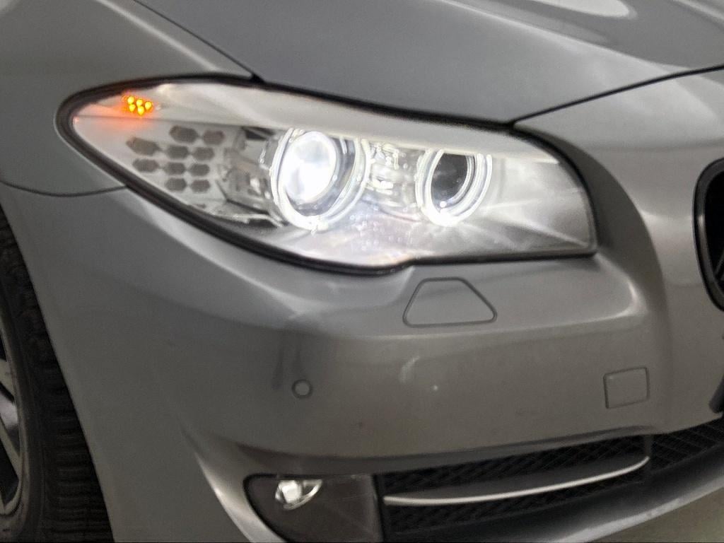 BMW 5 Serie 523i high executive | schuif/kanteldak |