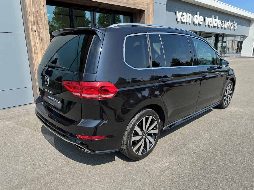 Volkswagen Touran 1.5 tsi 150pk dsg r-line highline | led | trekhaak | dode