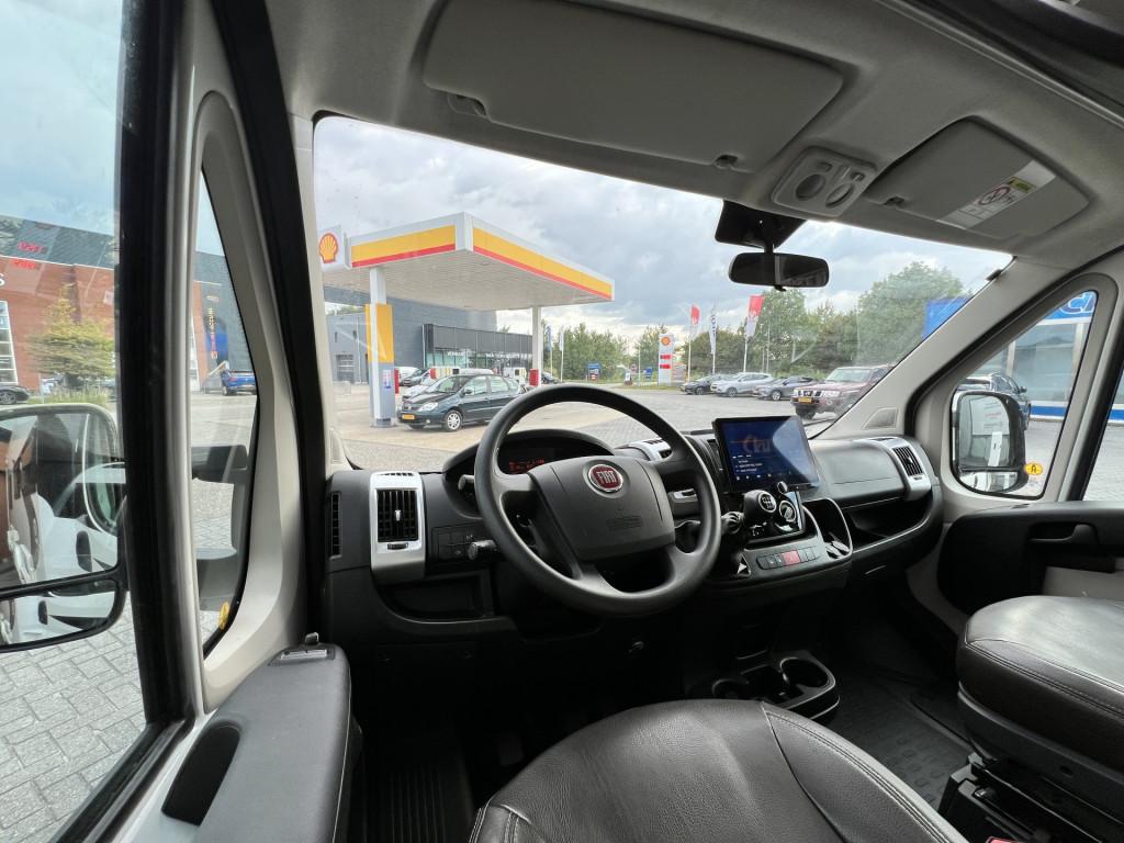 Chausson Onbekend 757 welcome | 2 enkele bedden + 1 groot bed | camera | tv