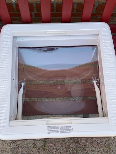 Dakluik Hobby caravan 39 x 39 cm