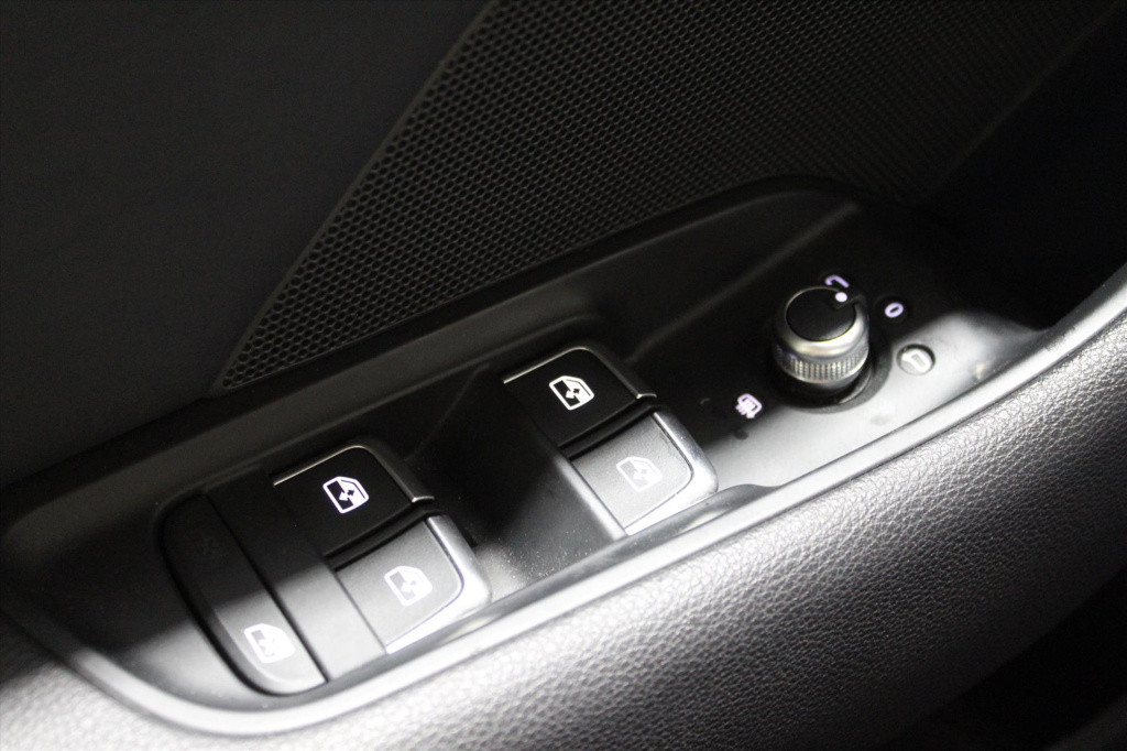 Audi A3 40 e-trontfsi 204 pk s tronic design