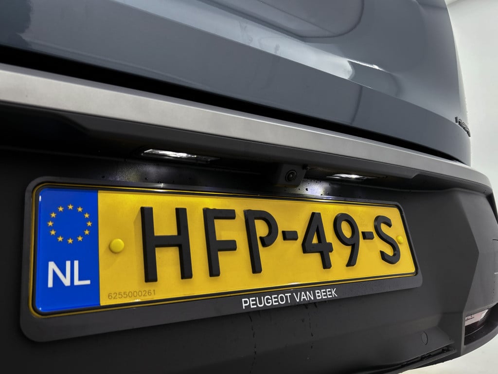 Peugeot 5008 hybrid 145pk automaat allure