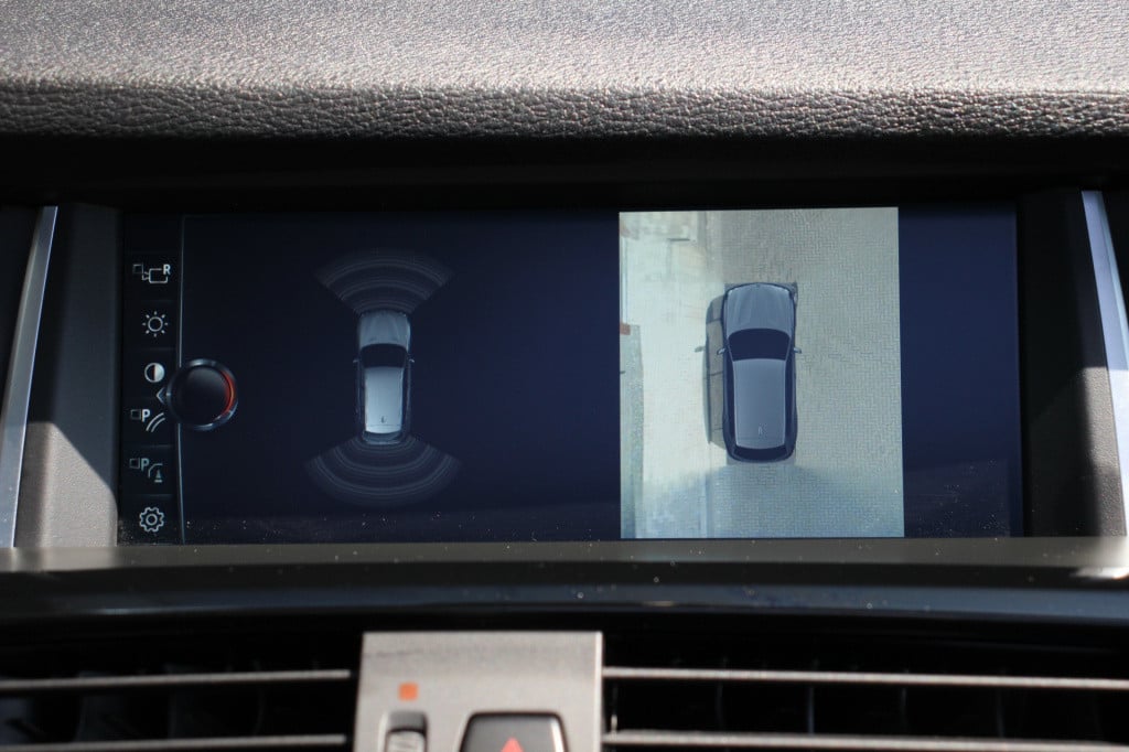 BMW X3 sdrive20i centennial high executive | m pakket | pano | leder | head