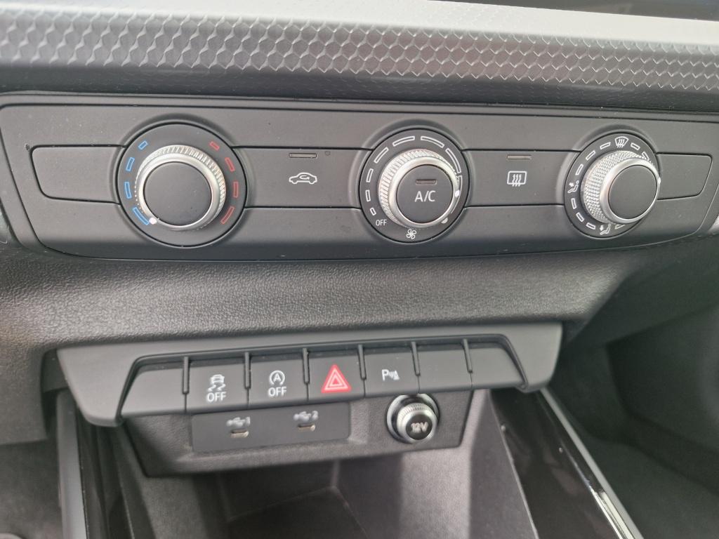 Audi A1 Sportback 30 tfsi pro line | 110 pk | parkeersesoren v+a | lane ass