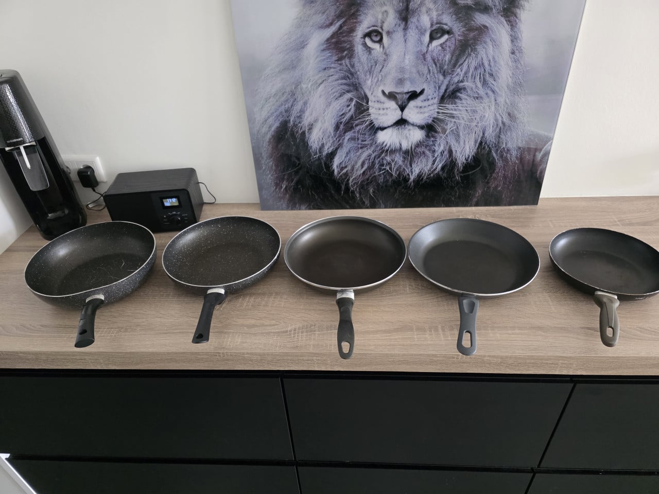 Gratis pannen en keukengerei