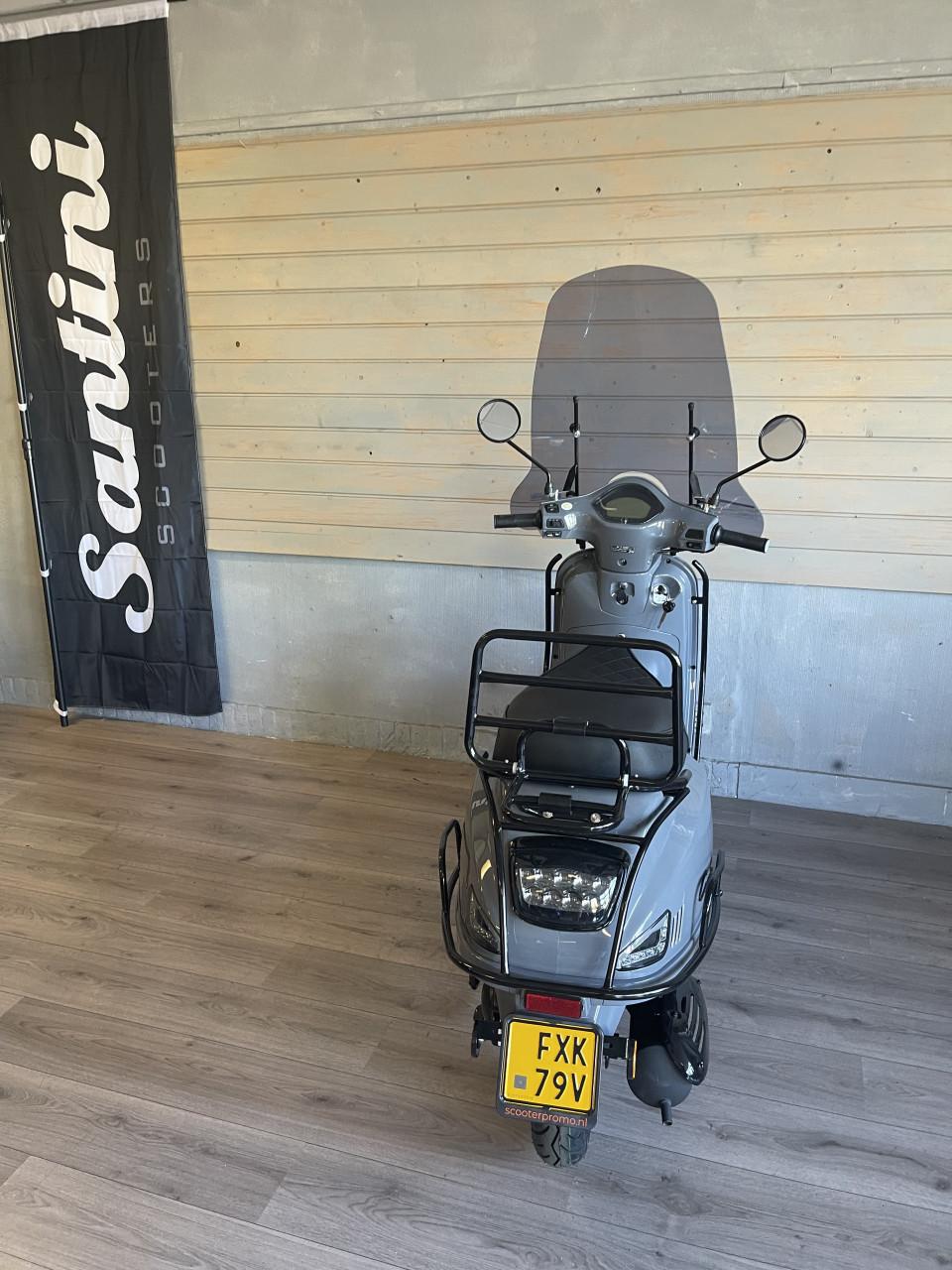 Scooterpromo Goes | Grote voorraad nieuwe SANTINI scooters