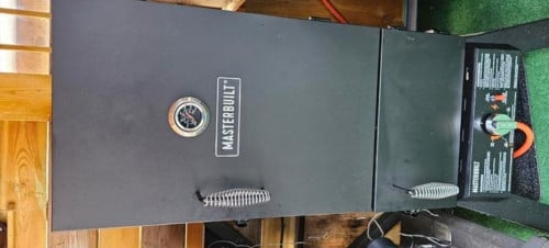 Masterbuild MDS 230S dual fuel gas en houtskool smoker