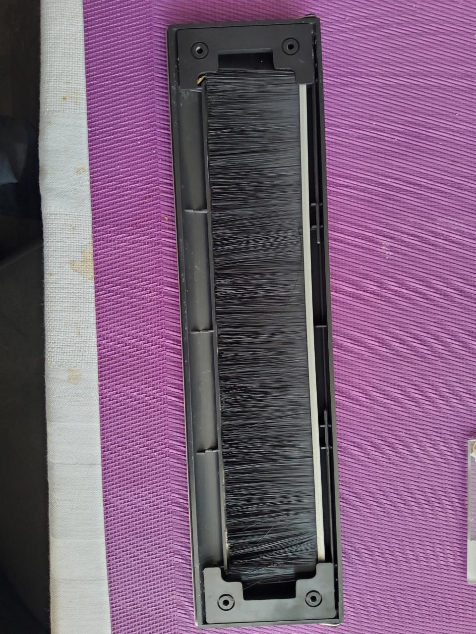 Brievenbus klep en borstel