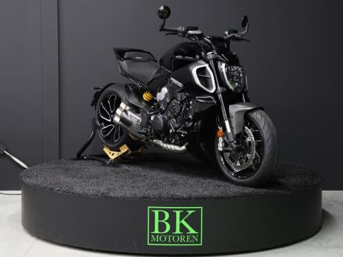 DIAVEL V4 | Carbon + Accessoires (T.w.v. €2680.-)