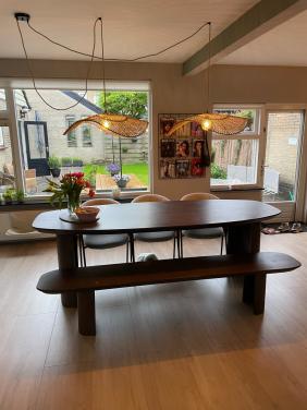 Moderne eetkamerset | Ovale tafel + bank + 3 luxe stoelen
