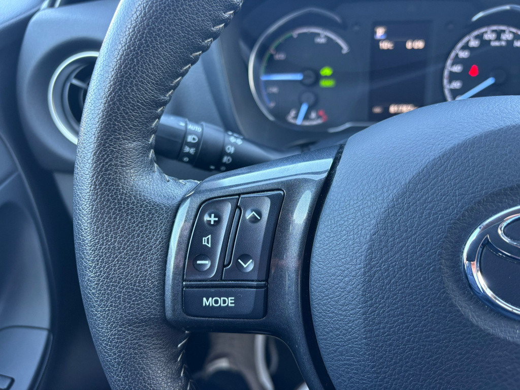 Toyota Yaris 1.5 hybrid y20 exclusive edition
