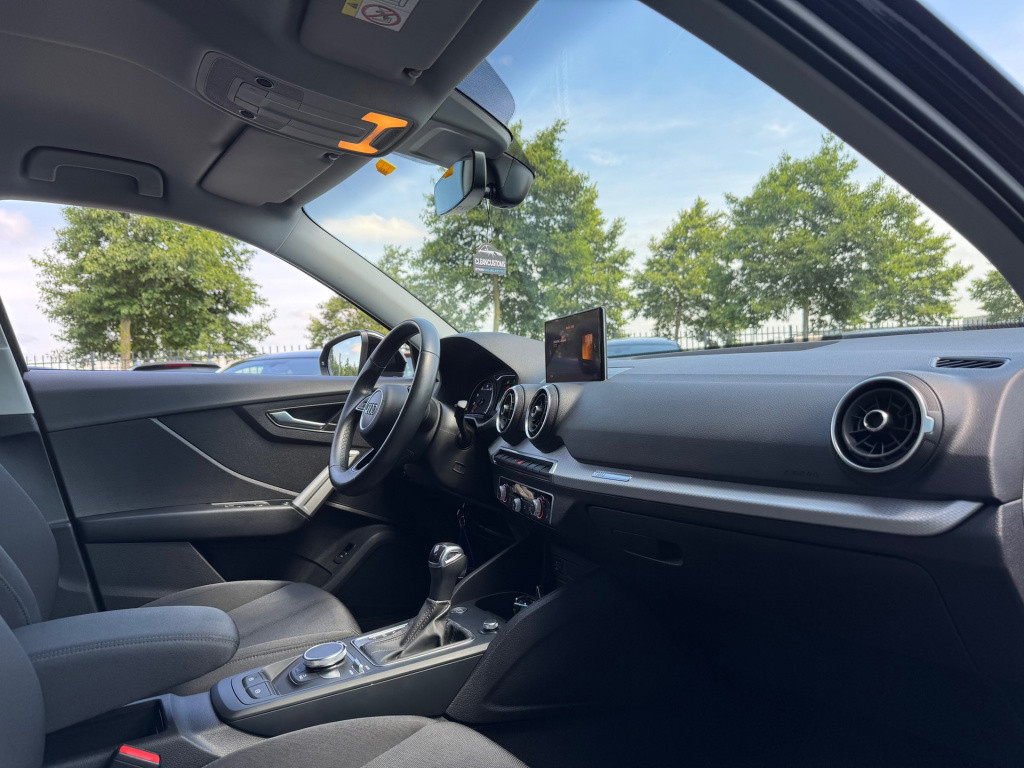 Audi Q2 35 tfsi advanced * led * camera * stoelverwarming * adaptieve cruis