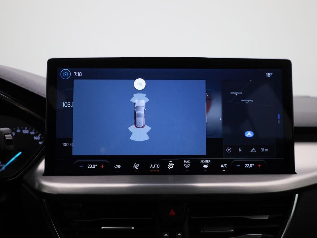 Ford Focus wagon 1.0 ecoboost hybrid titanium navigatie | pdc | apple carpl