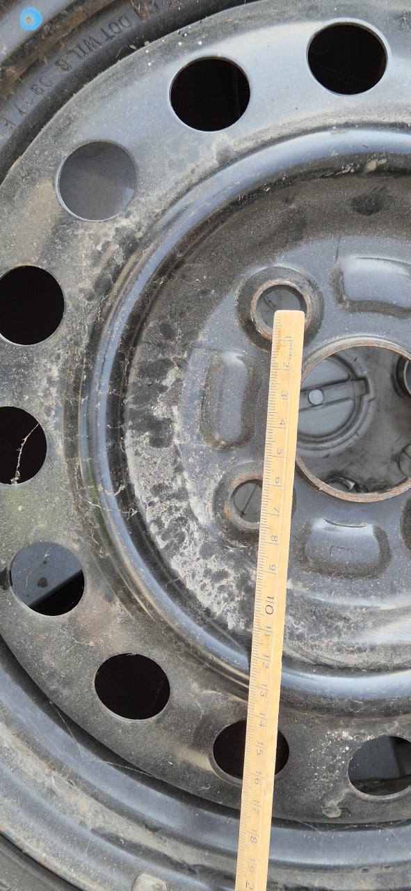 Winterbanden + velgen 155/65 R14