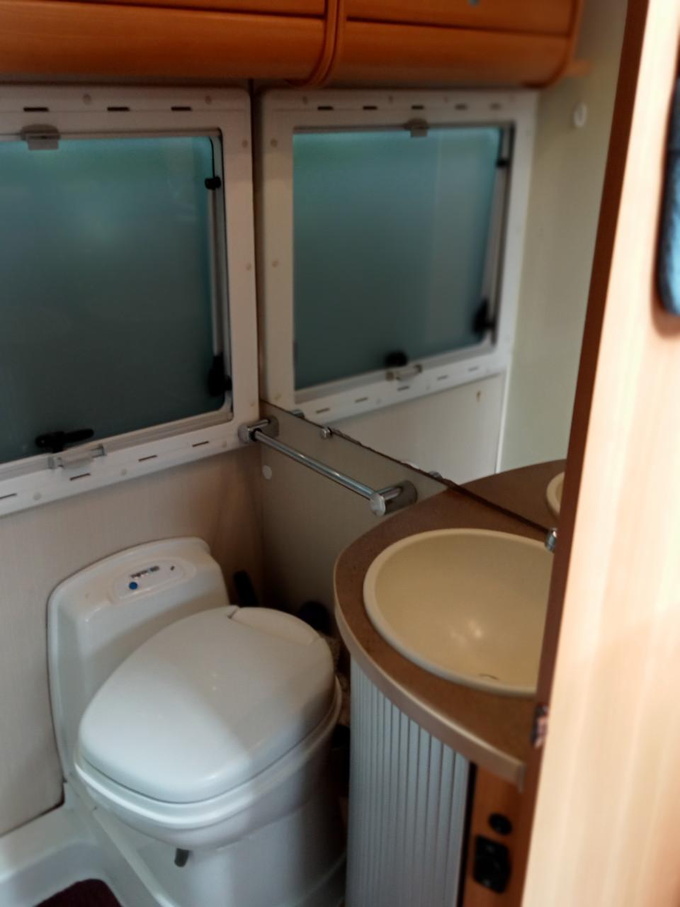 Nette en complete camper Challenger Mageo 7 meter met krachtige Fiat motor