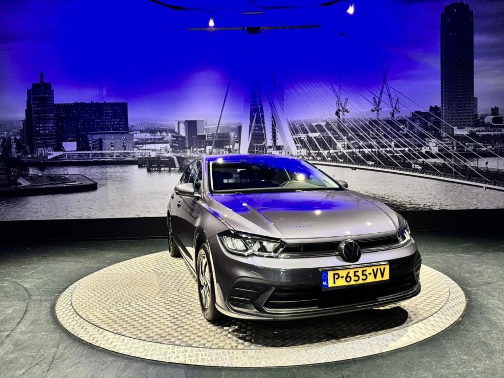 Volkswagen Polo 1.0 tsi life *dsg*acc*pdc*navi*