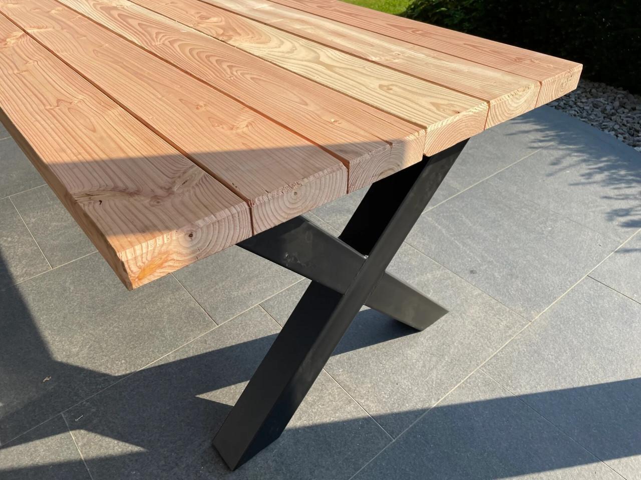 NIEUWE DOUGLAS TUINTAFEL 250/300 CM MET STALEN X POTEN