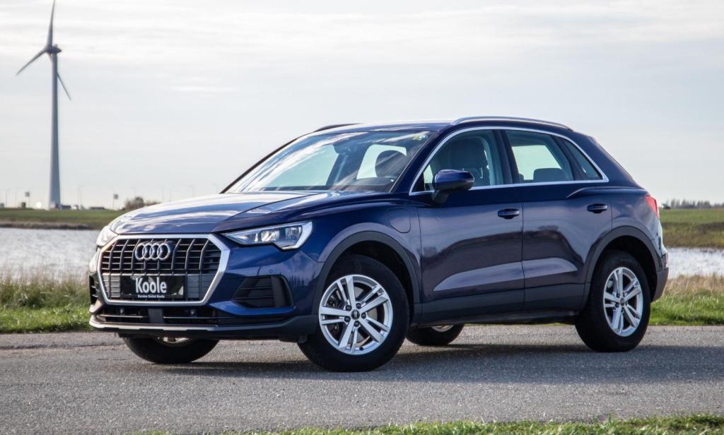 Audi Q3 45 tfsi e edition automaat / plug in hybrid / stoelverwarming / lee