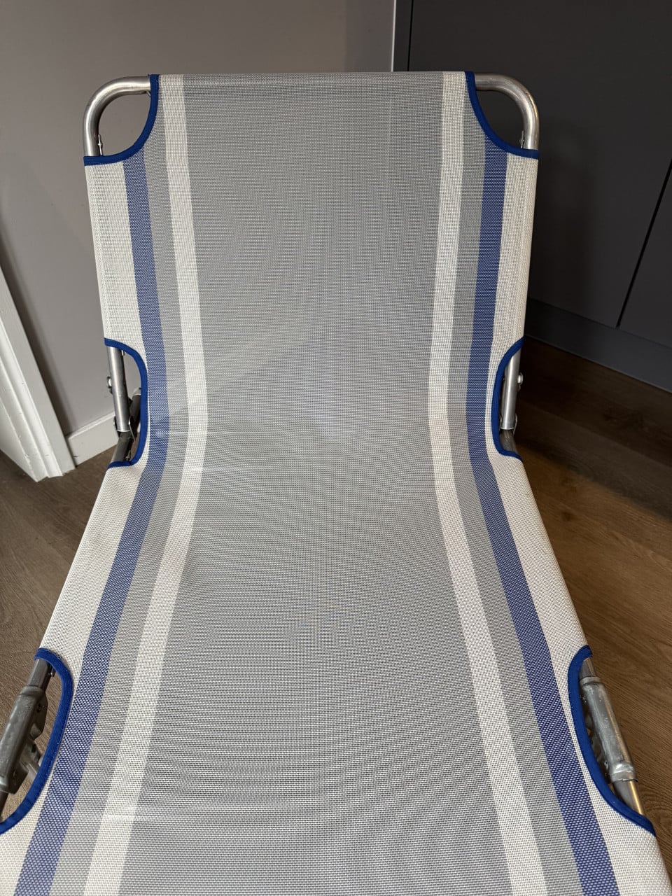 Dukdalf verstelbaar ligbed met aluminium frame
