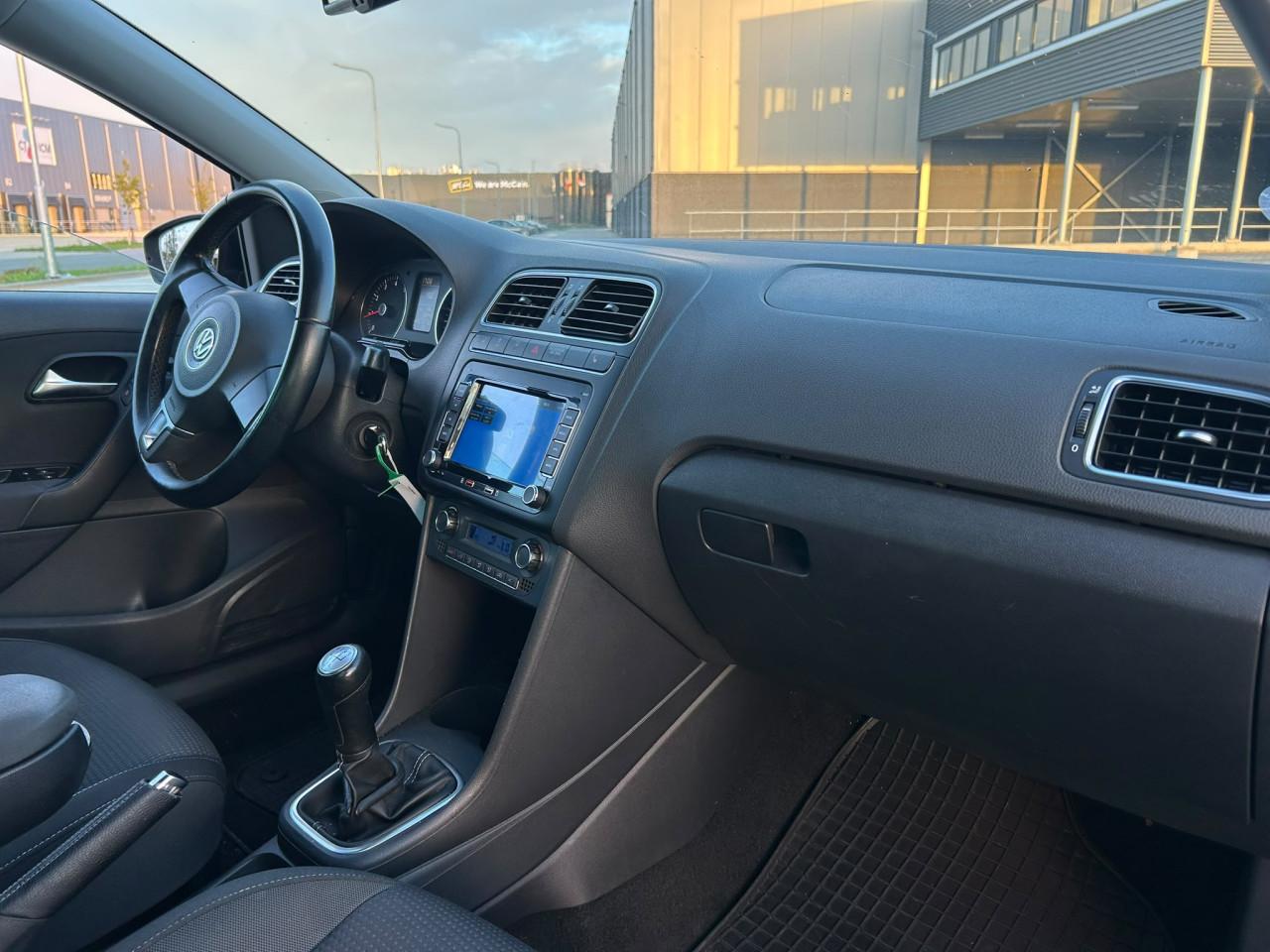 Volkswagen Polo 1.4-16V R-LINE|CRUISE CONTR|CARPLAY|AIRCO|