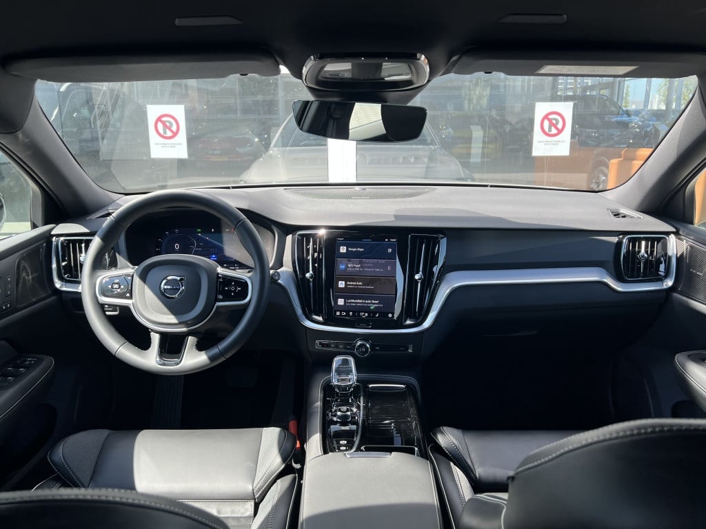 Volvo V60 t6 398pk recharge plus dark| adap.cruise| 360camera| trekaak