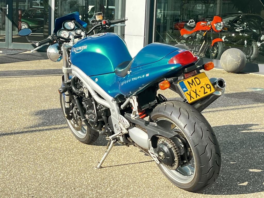 Triumph Speed Triple naked t509