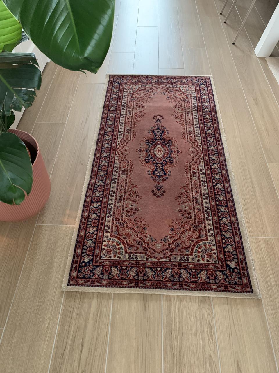 💕Super Leuk Roze Vintage Vloerkleedje💕162 bij 80 cm💖