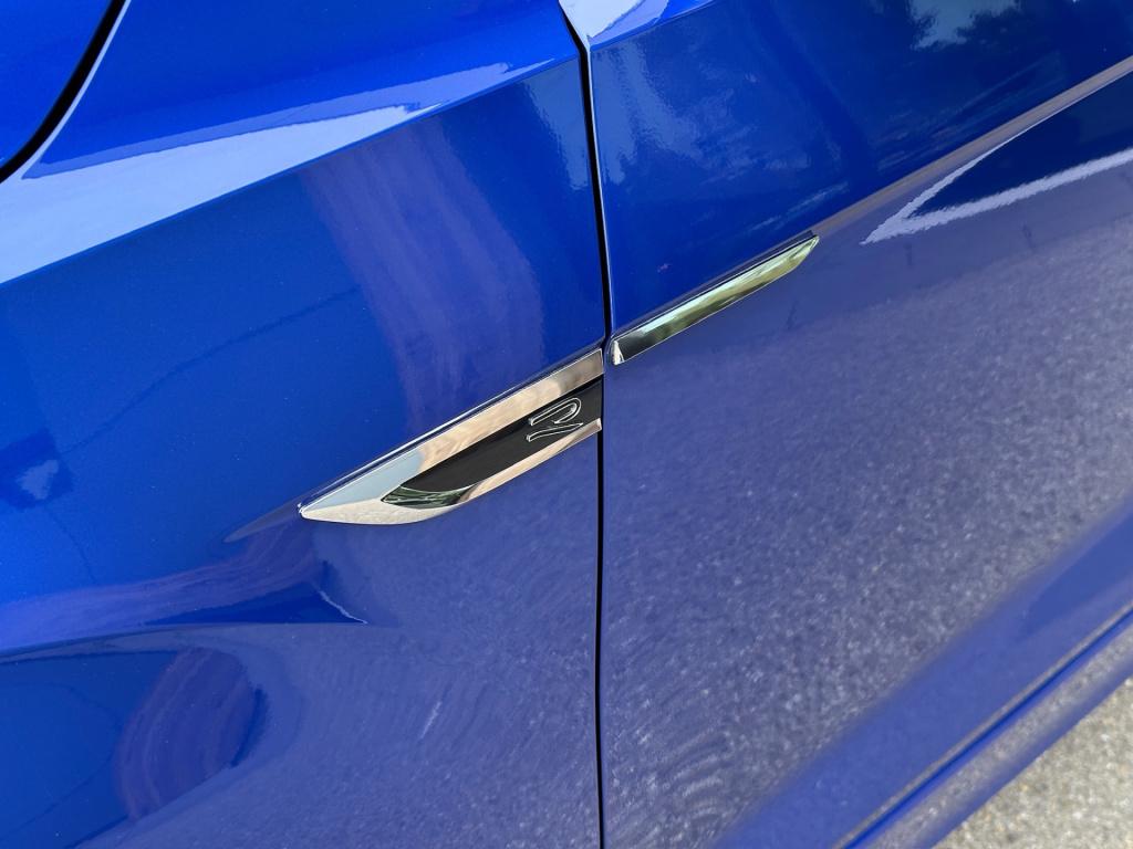 Volkswagen T-roc 1.5 tsi 150pk dsg r-line | black style | camera | keyless 