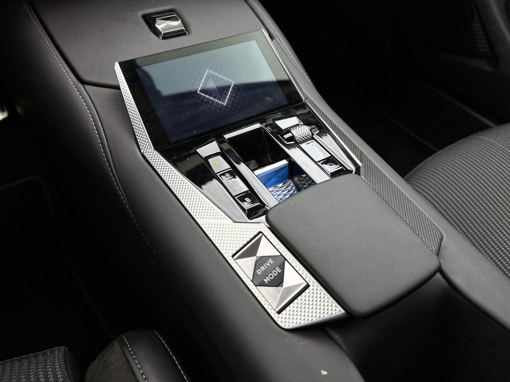 Ds Ds 4 e-tense 225pk automaat etoile | rijklaar | alcantara | adaptive cru