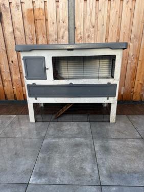 Konijnenhok (nieuwprijs 249 euro)