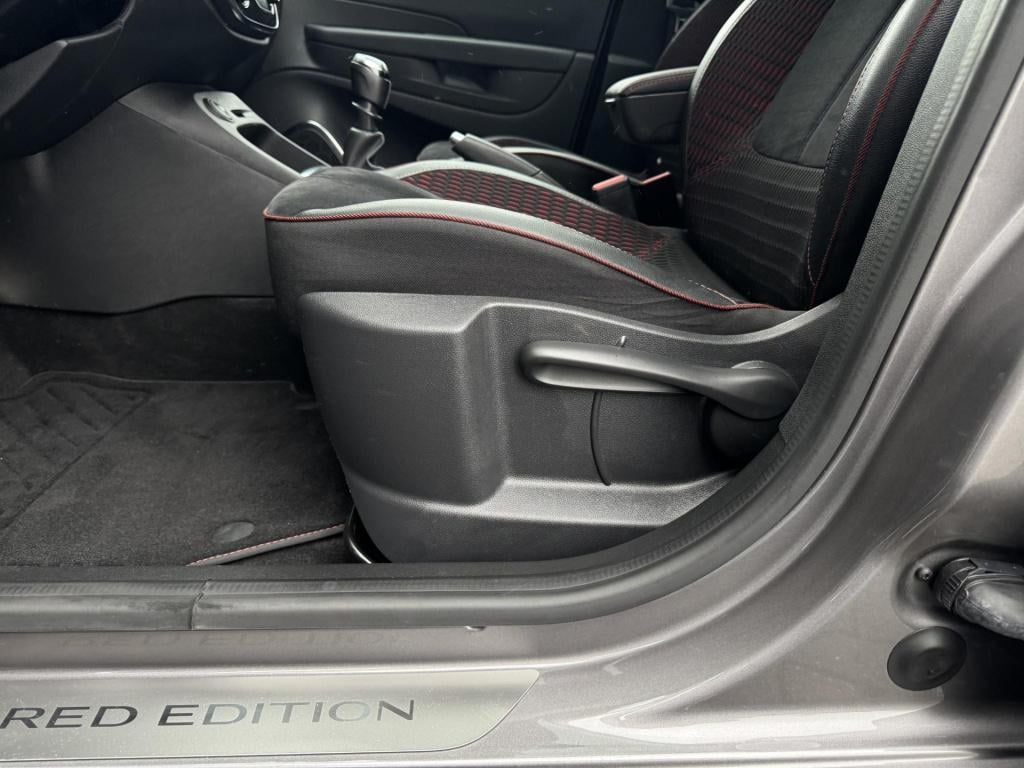 Renault Captur 1.3 tce red edition incl. trekhaak!