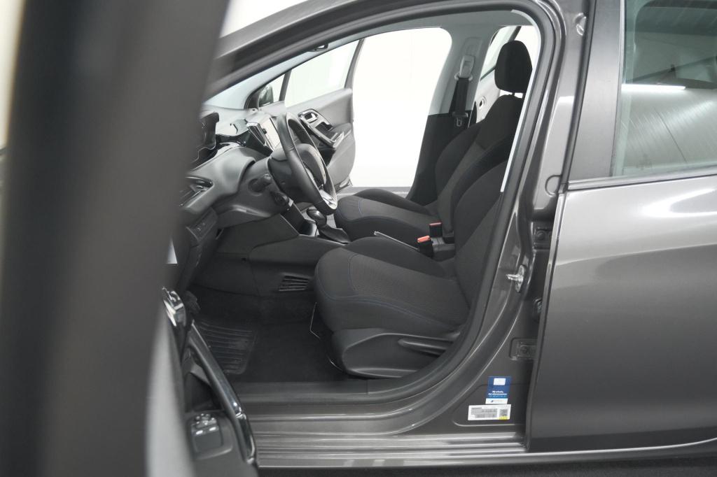 Peugeot 208 puretech 82 signature | apple carplay | parkeersensoren | navig