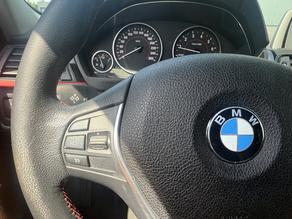 BMW 3-serie 320i 184pk executive sportline sedan