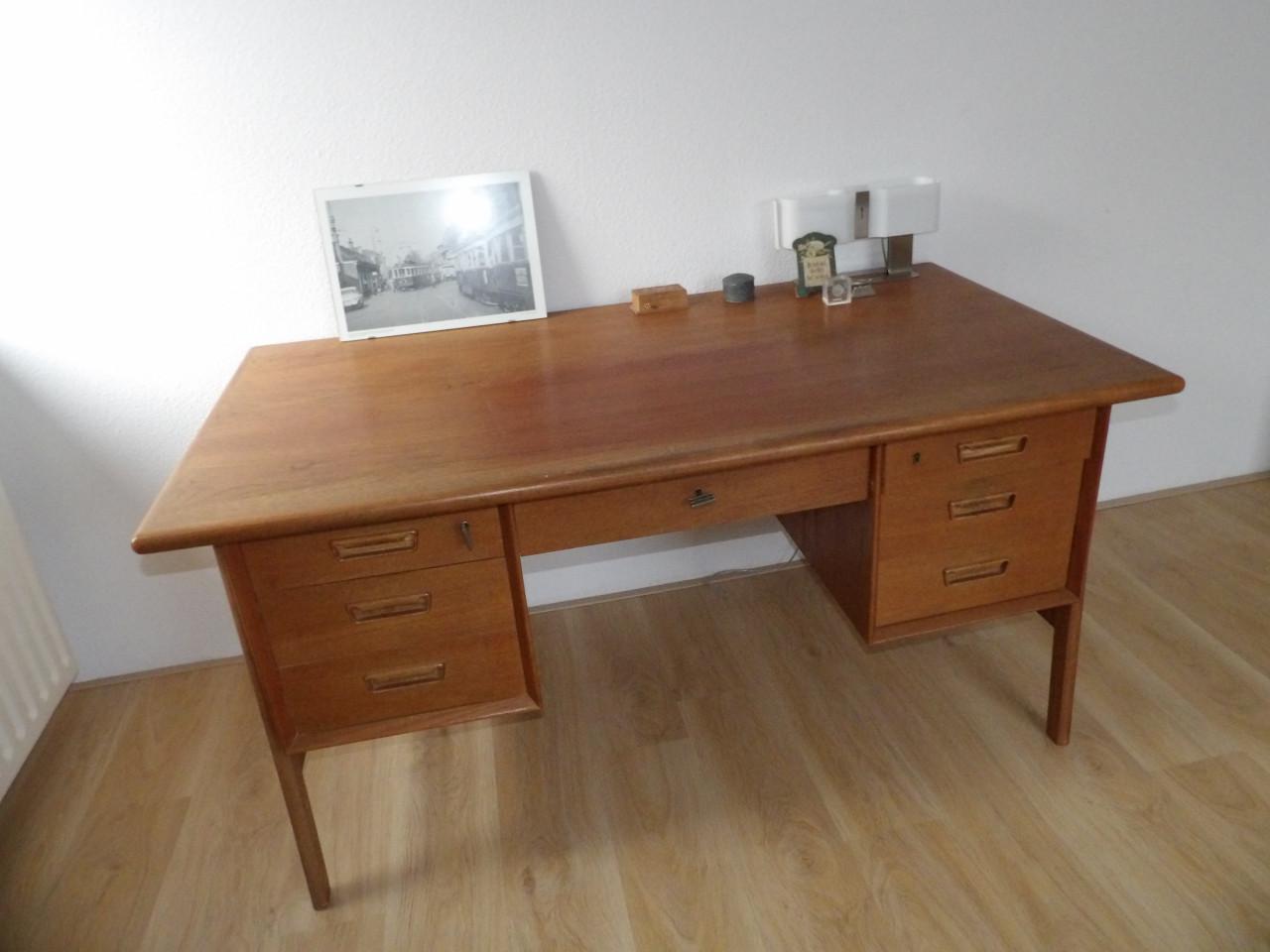 Vintage bureau + bijpassend meubel