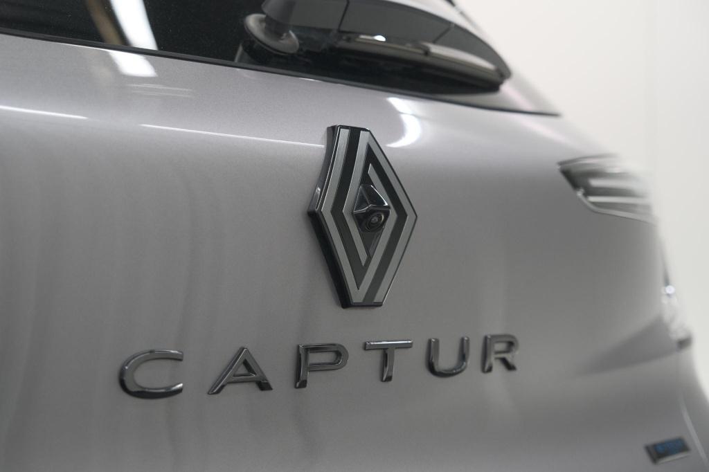 Renault Captur 1.8 e-tech full hybrid 160 esprit alpine | rondom camerazich