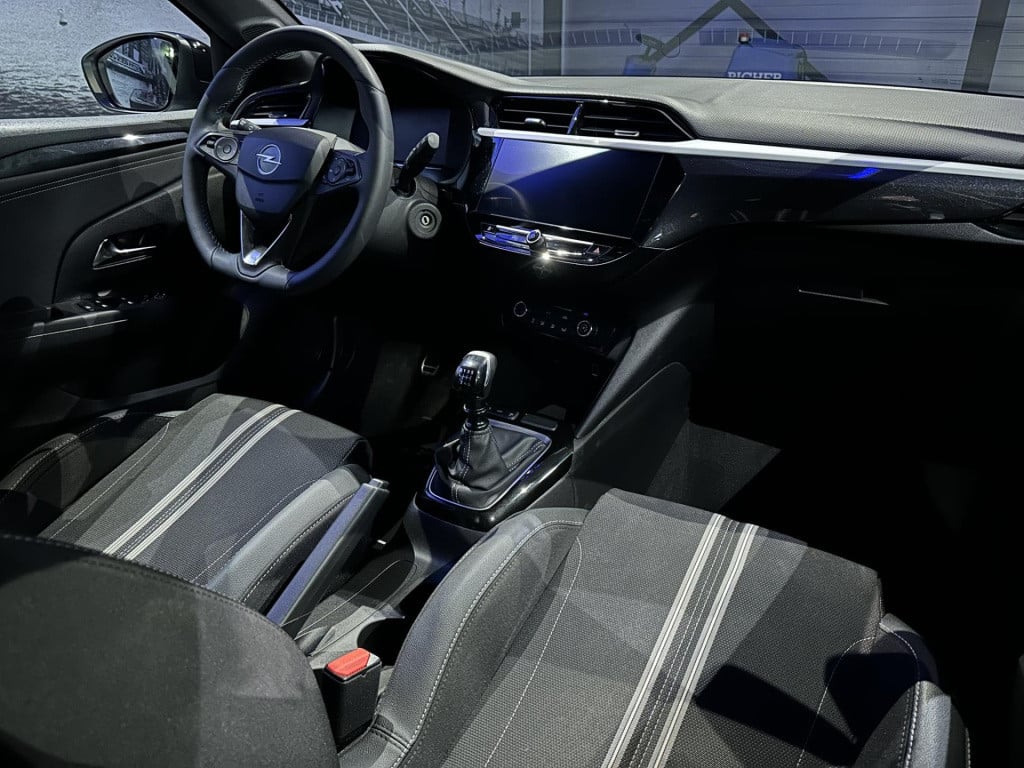 Opel Corsa 1.2 turbo gs *nieuw model*carplay*camera*