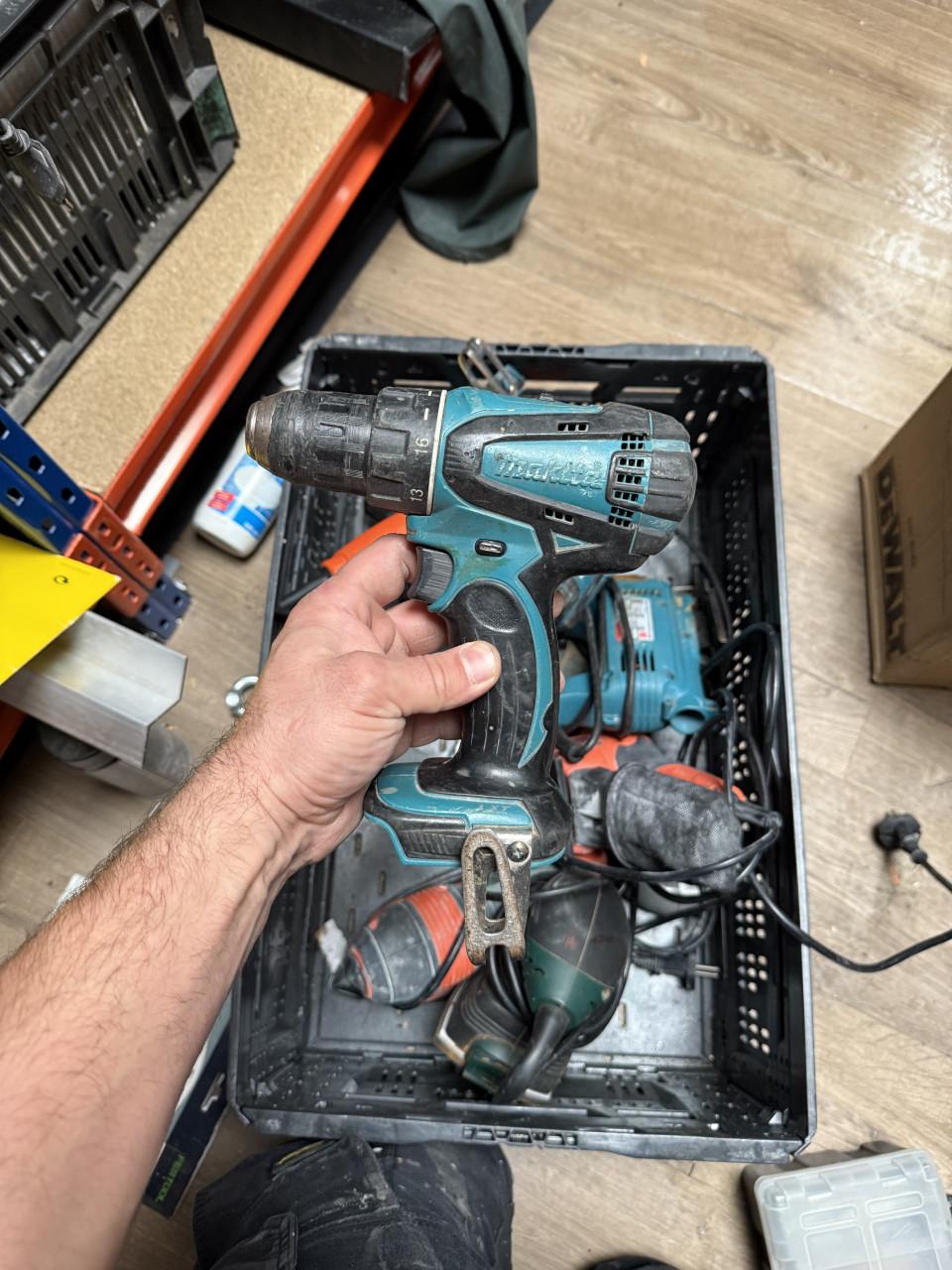 Veel gereedschap alles samen te koop