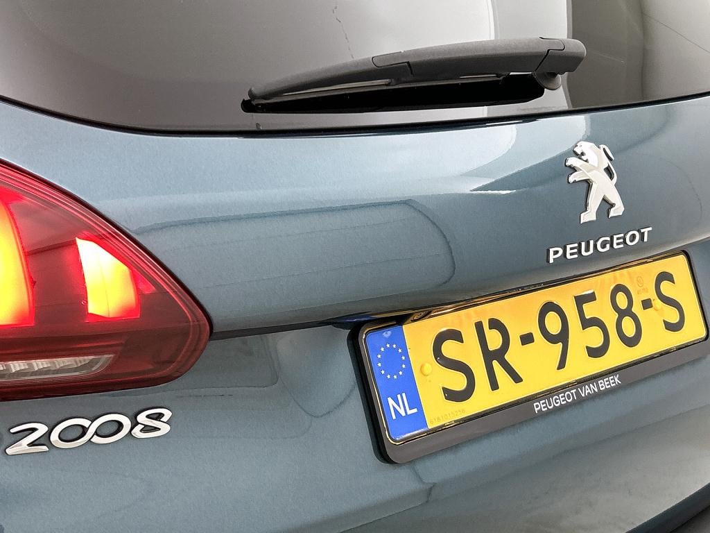 Peugeot 2008 110 pk allure | rijklaar | panoramadak | trekhaak | camera |