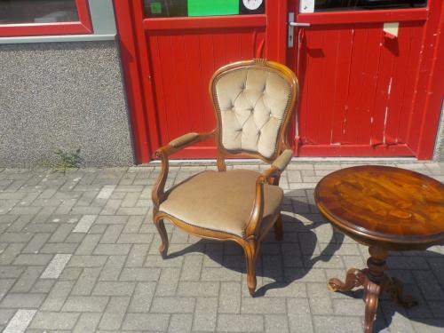 In zeer goede staat leuk fauteuiltje